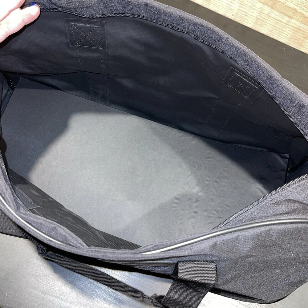 Calvin Klein Large Black‎ Fabric Weekend Travel Sports Duffle Bag Vacation NEW